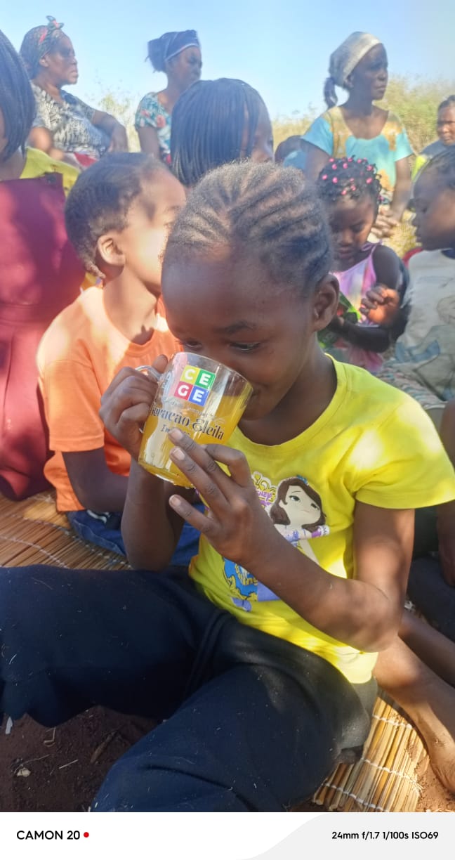 Imagem de Diplomata Civil Humanitário Capelão Amilcar Nhacudime em missão humanitária em Moçambique - Projeto Real Missão