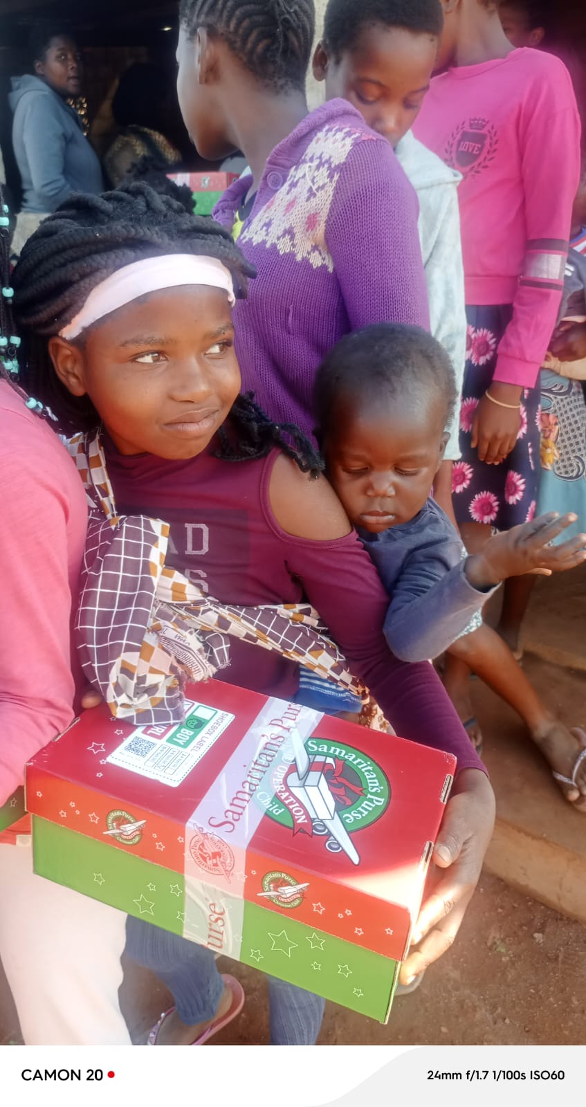 Imagem de Diplomata Civil Humanitário Capelão Amilcar Nhacudime em missão humanitária em Moçambique - Projeto Real Missão