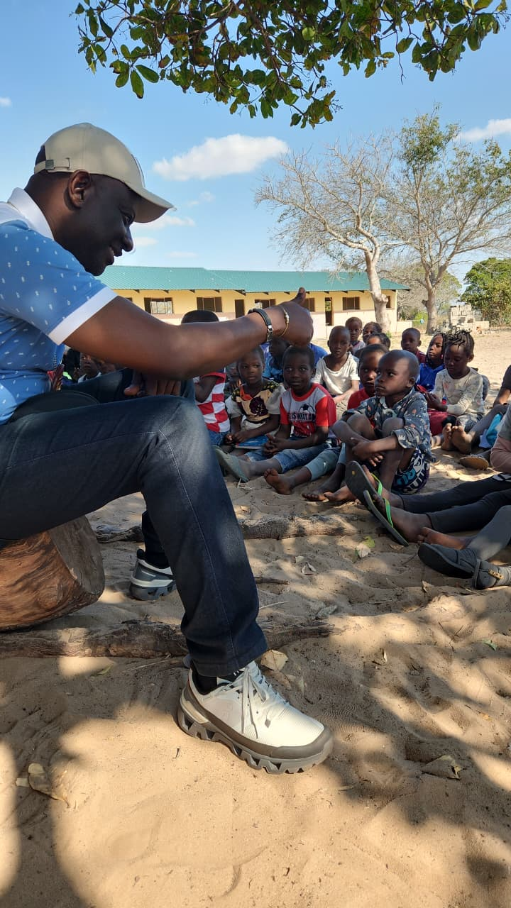 Image of Jethro International an the First Collective Action of Civil Diplomats in Mozambique Maluana Maguenhe Primary School