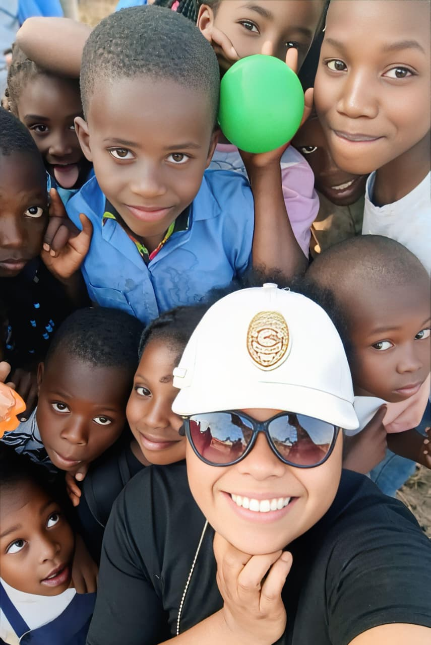 Image of Eliana Santos Jethro International an the First Collective Action of Civil Diplomats in Mozambique Maluana Maguenhe Primary School