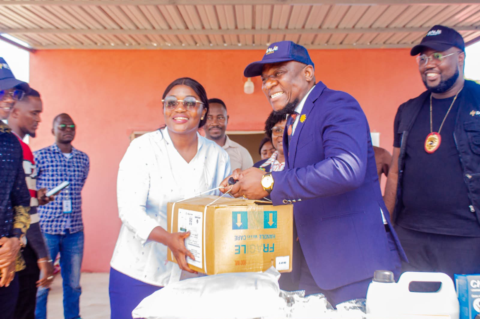 Civil Diplomat Alfredo Cumbi donates medicines to the Nhengo Community Medical Post in Gangula, Angola.