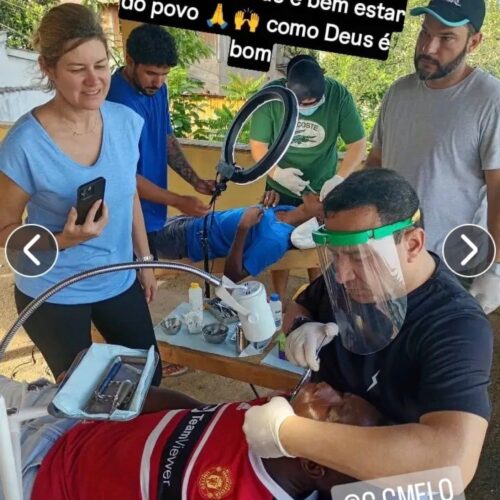 Civil Diplomat Helessandro Oliveira during a humanitarian dental care mission in São Tomé and Príncipe.