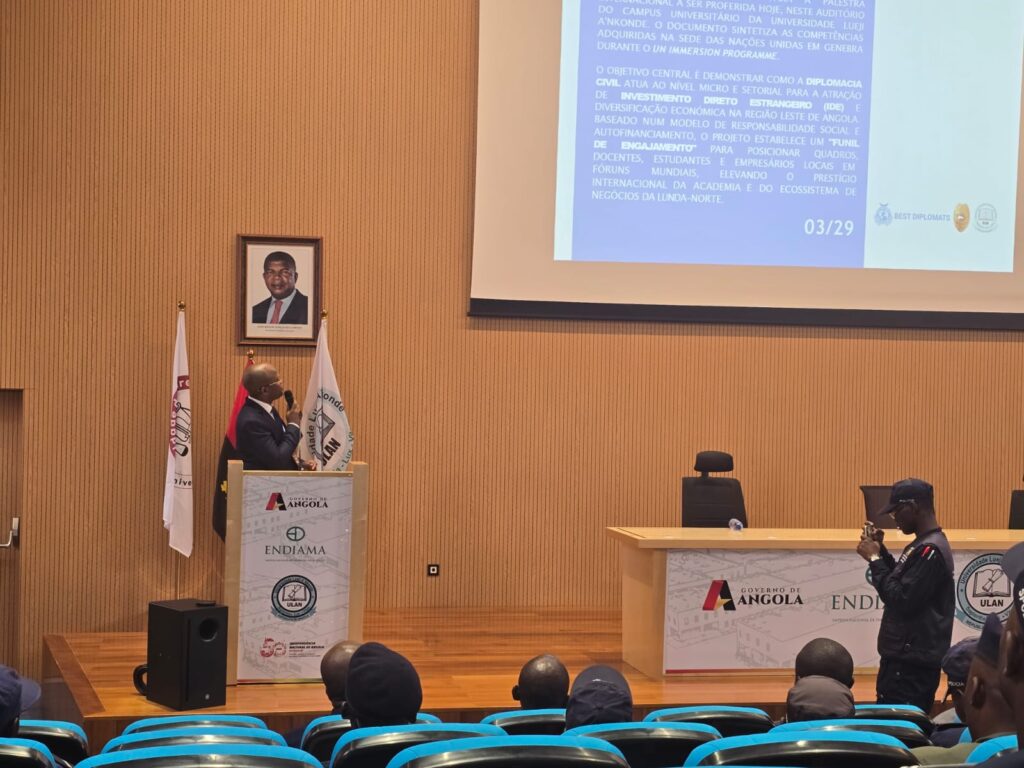 Cristiano Chizeca speaks at the Civil Diplomacy Conference at Lueji A’Nkonde University in Lunda Norte.