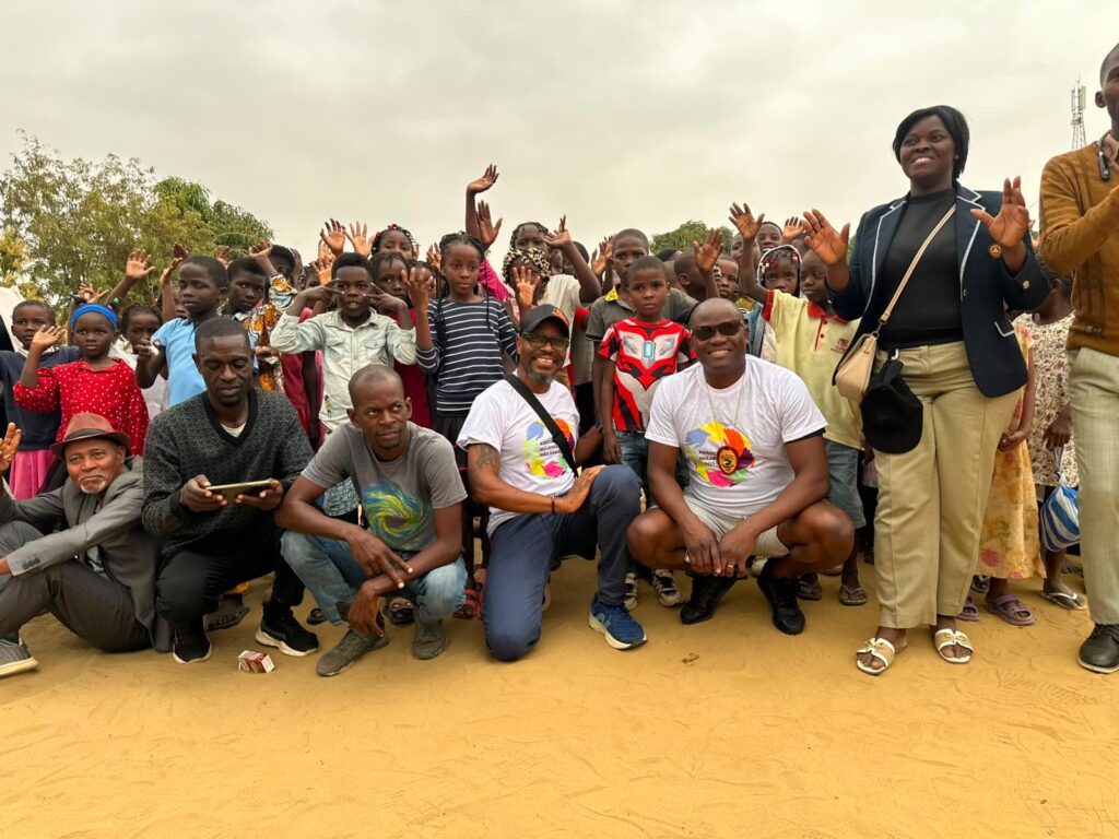 Ação Social Associação Mulheres de Mãos Dadas em Bita Santo Antonio Kilamba Angola Diplomata Civil Tomás Mumbundo.